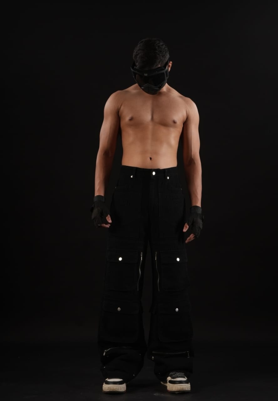 Blackout X-12 Utility Cargo