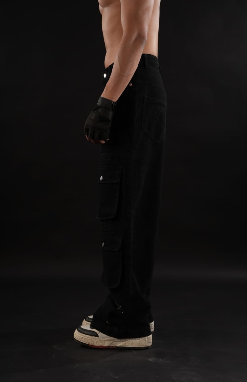 Blackout X-12 Utility Cargo