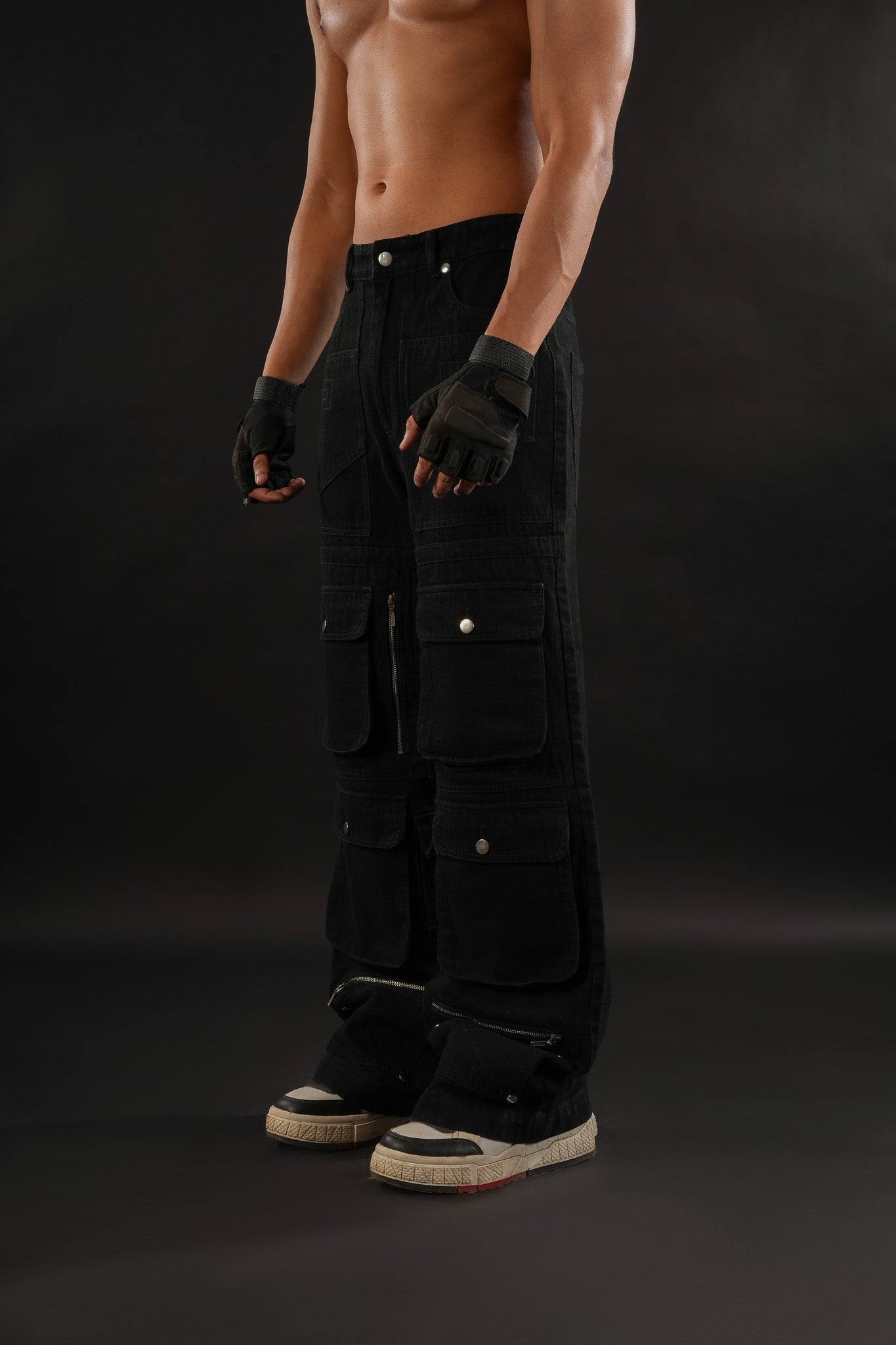 Blackout X-12 Utility Cargo