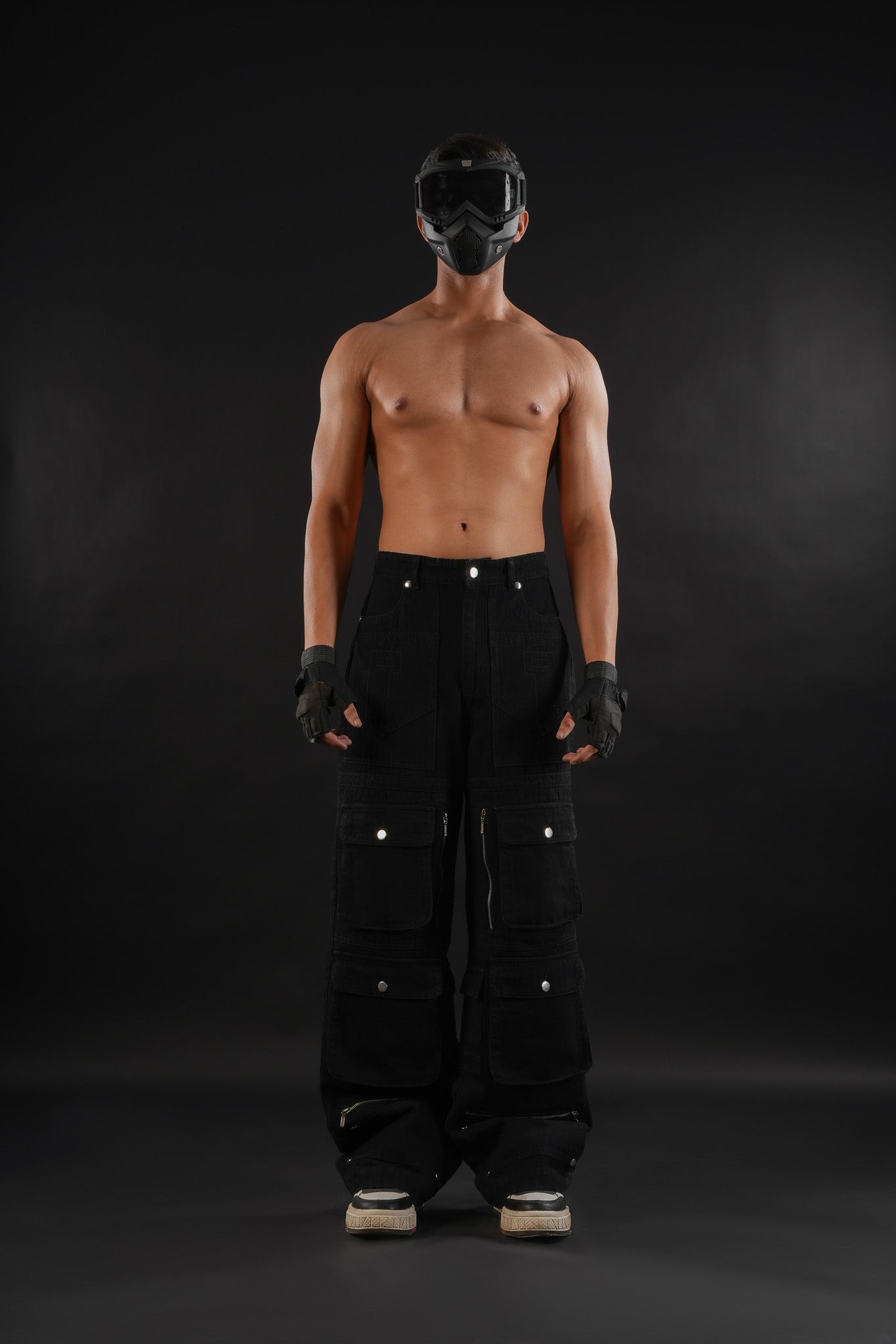 Blackout X-12 Utility Cargo